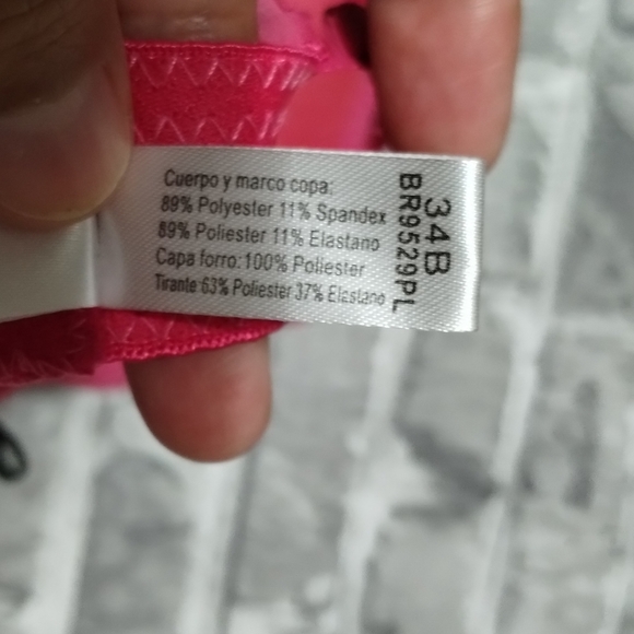 👜$3 - NWT MaMia 34B Pink with black outline‎ around cup Bra. - Picture 6 of 8